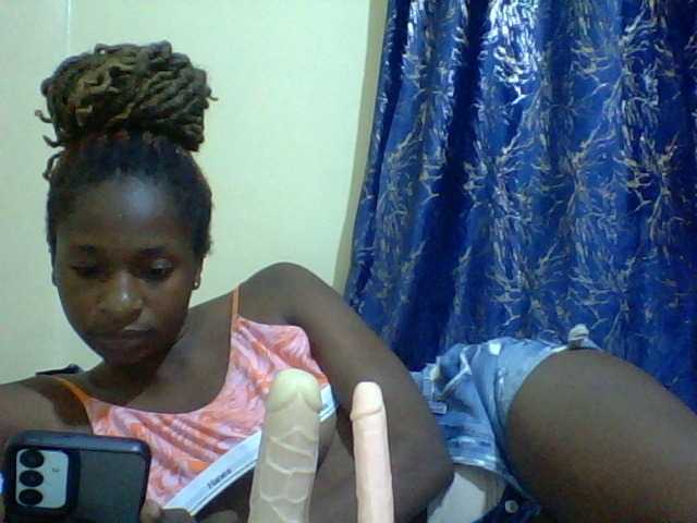 Blackfoxb live cam on BongaCams