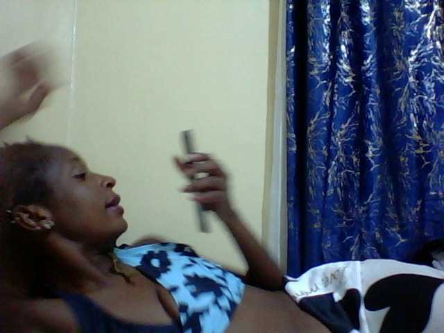Blackfoxb live cam on BongaCams
