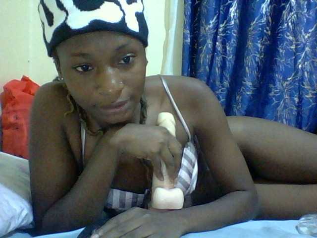 Blackfoxb live cam on BongaCams