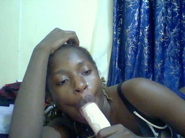Blackfoxb live cam on BongaCams