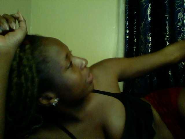 Blackfoxb live cam on BongaCams