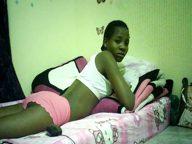 Blackfoxb live cam on BongaCams