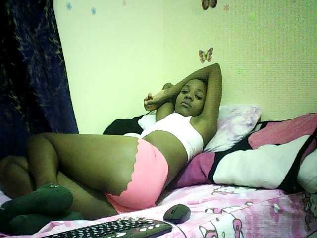 Blackfoxb live cam on BongaCams