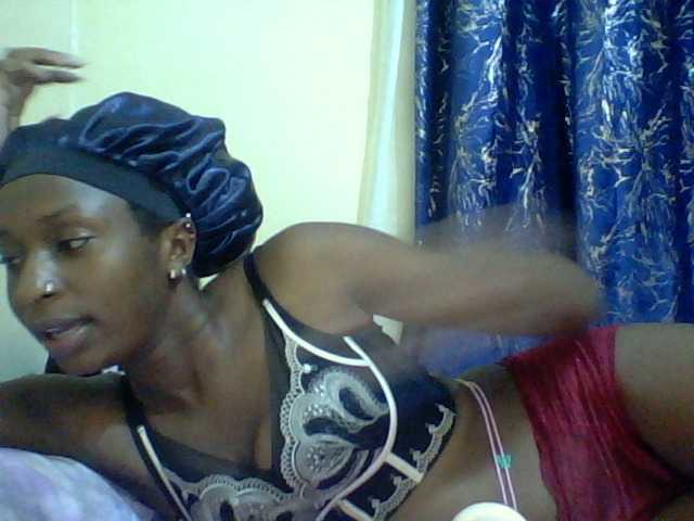 Blackfoxb live cam on BongaCams