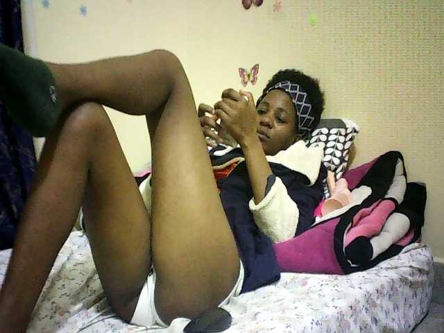 Blackfoxb live cam on BongaCams