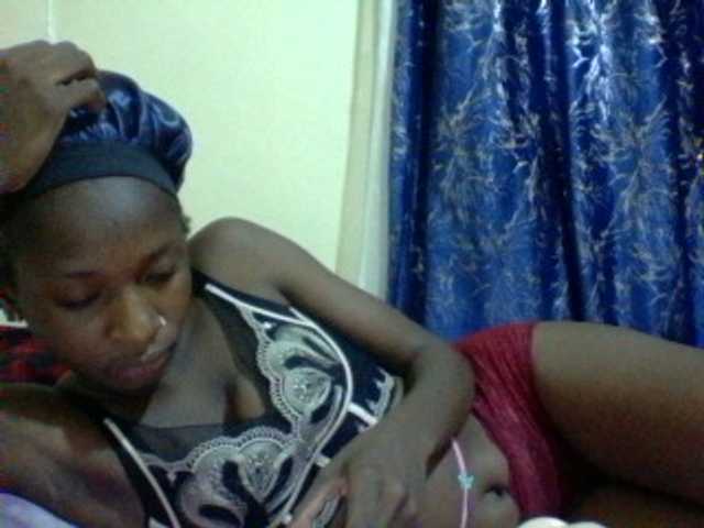 Blackfoxb live cam on BongaCams