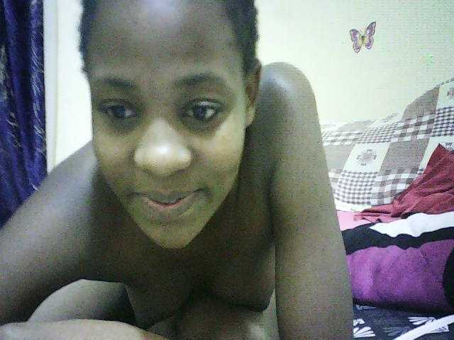 Blackfoxb live cam on BongaCams
