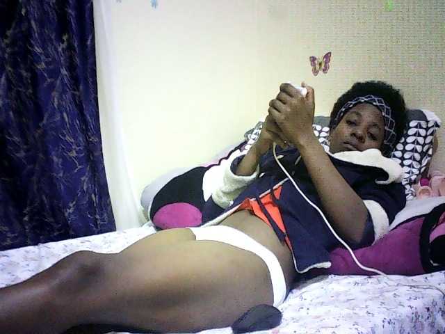 Blackfoxb live cam on BongaCams