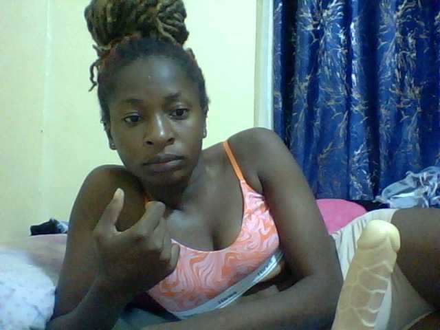 Blackfoxb live cam on BongaCams