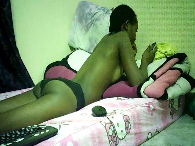 Blackfoxb live cam on BongaCams