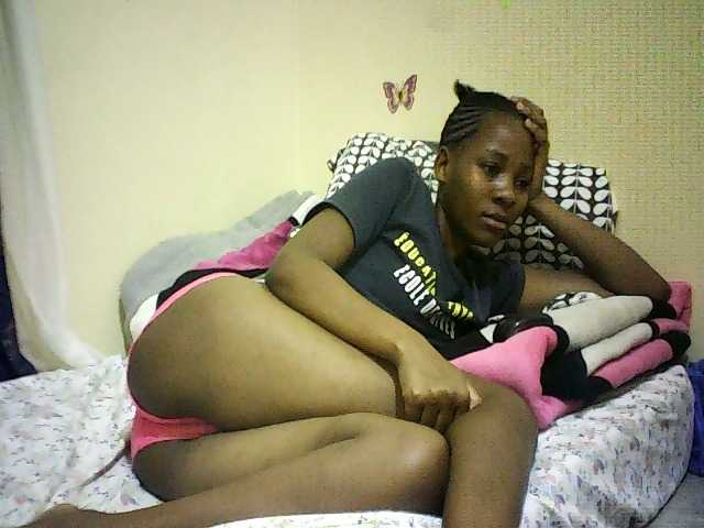 Blackfoxb live cam on BongaCams