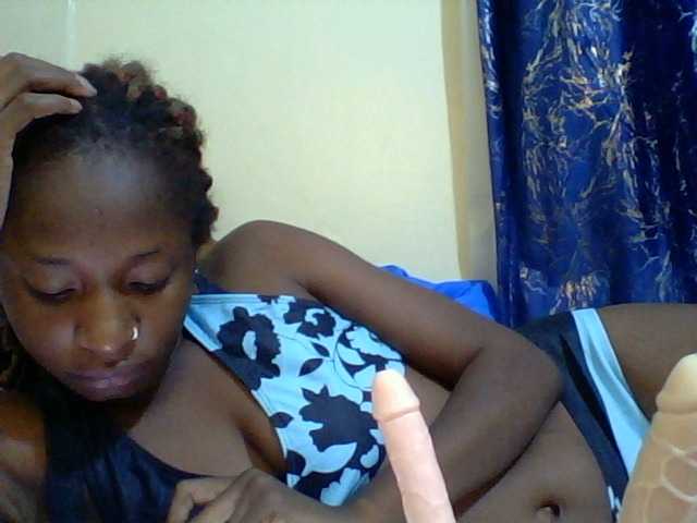 Blackfoxb live cam on BongaCams