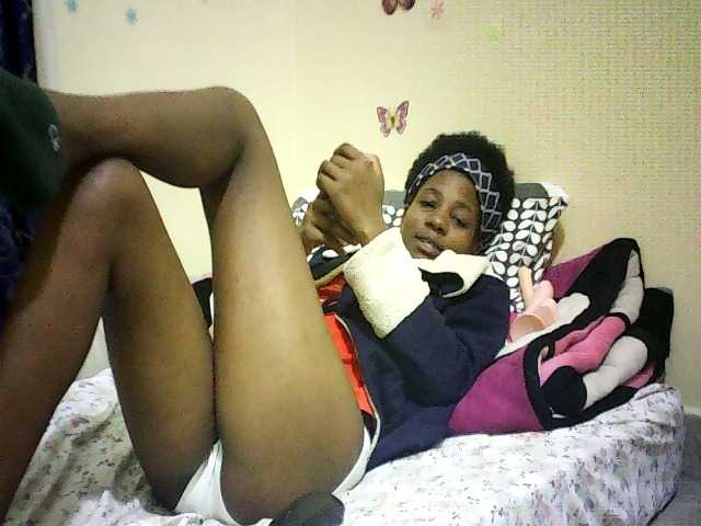 Blackfoxb live cam on BongaCams