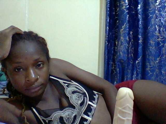 Blackfoxb live cam on BongaCams
