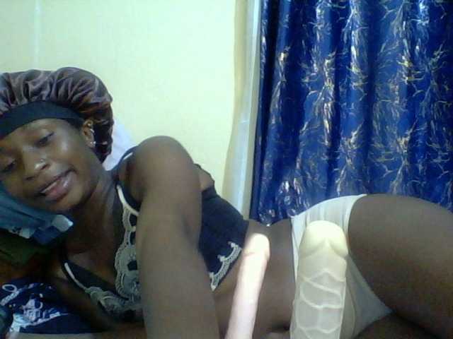 Blackfoxb live cam on BongaCams