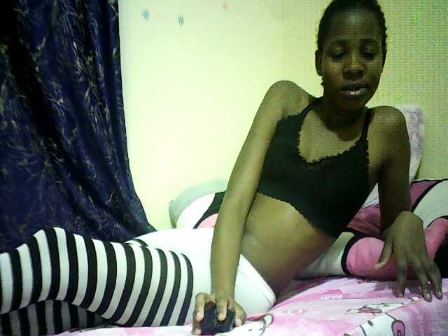 Blackfoxb live cam on BongaCams