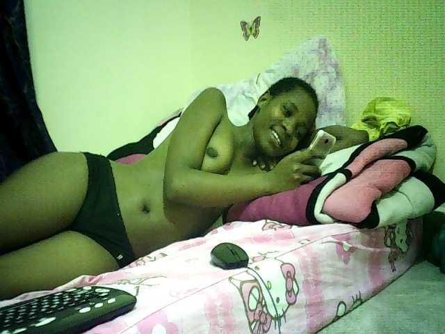 Blackfoxb live cam on BongaCams