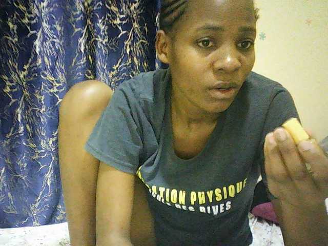 Blackfoxb live cam on BongaCams