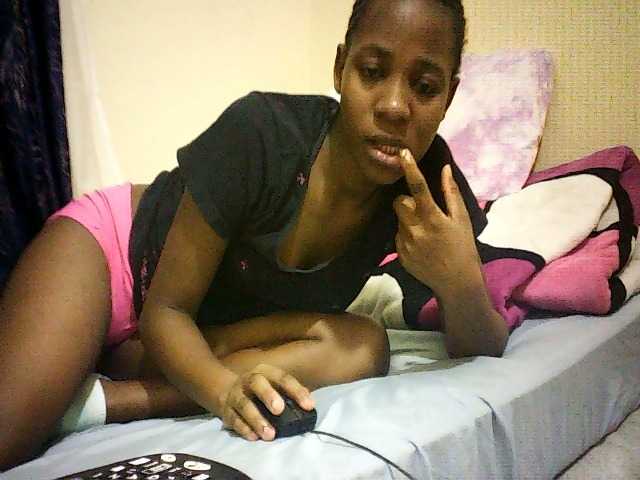 Blackfoxb live cam on BongaCams
