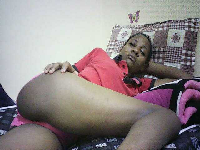 Blackfoxb live cam on BongaCams