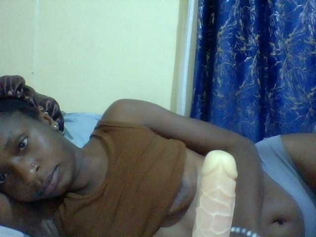 Blackfoxb live cam on BongaCams