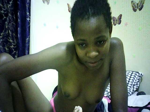 Blackfoxb live cam on BongaCams