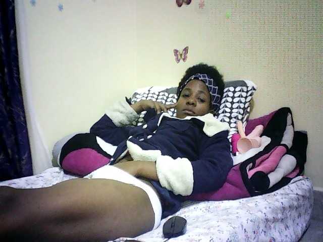 Blackfoxb live cam on BongaCams