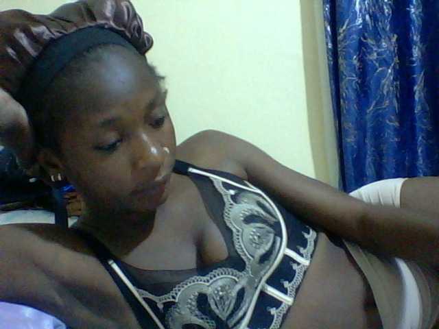 Blackfoxb live cam on BongaCams