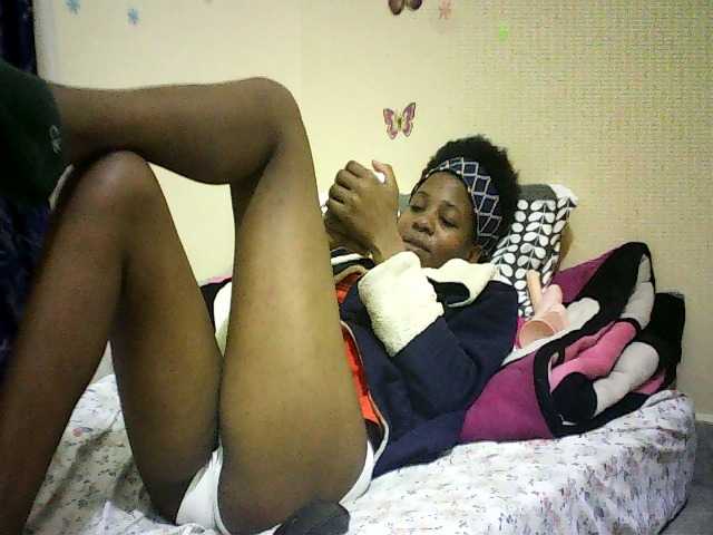 Blackfoxb live cam on BongaCams