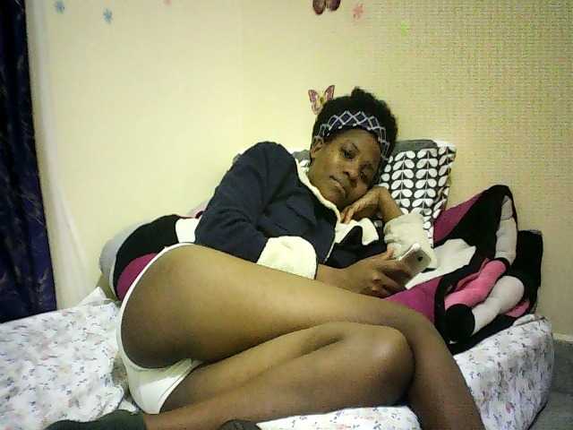 Blackfoxb live cam on BongaCams