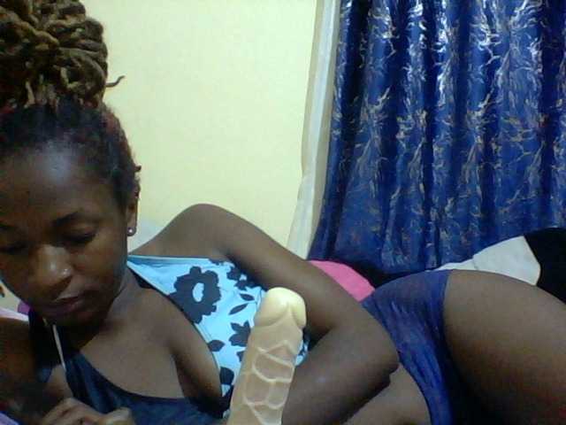 Blackfoxb live cam on BongaCams