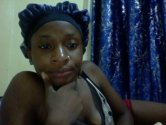 Blackfoxb live cam on BongaCams