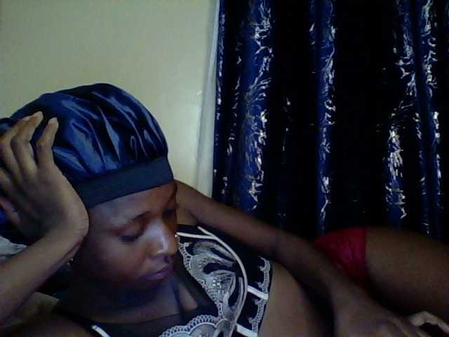 Blackfoxb live cam on BongaCams