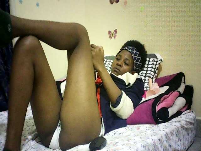 Blackfoxb live cam on BongaCams