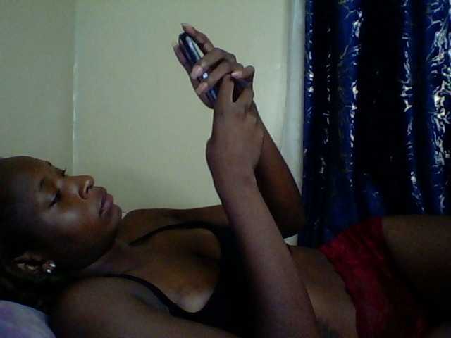 Blackfoxb live cam on BongaCams
