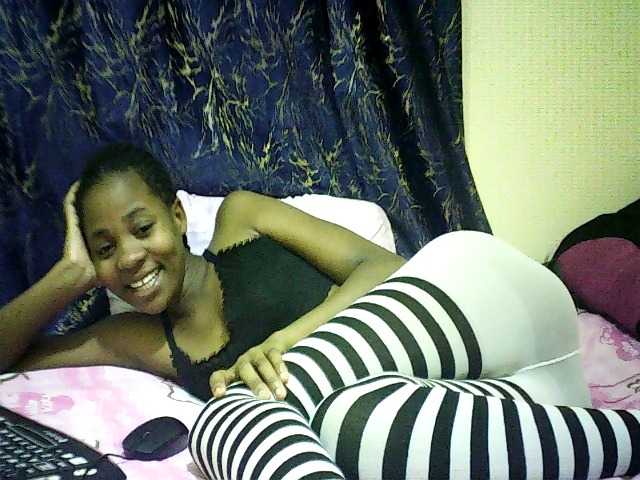 Blackfoxb live cam on BongaCams