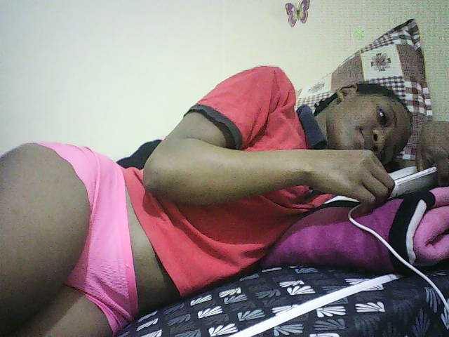 Blackfoxb live cam on BongaCams