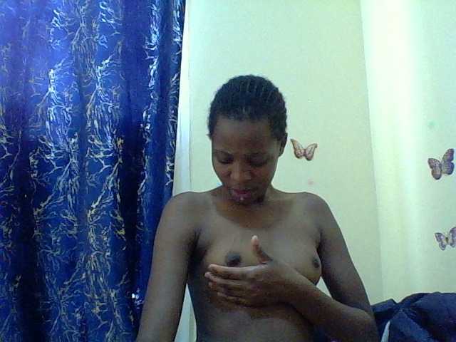 Blackfoxb live cam on BongaCams