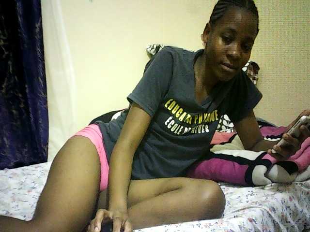 Blackfoxb live cam on BongaCams