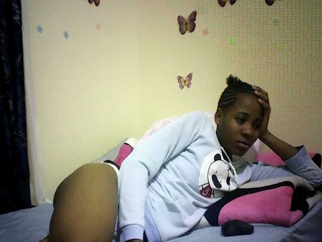 Blackfoxb live cam on BongaCams