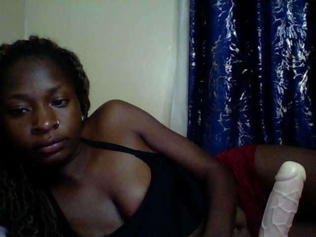 Blackfoxb live cam on BongaCams