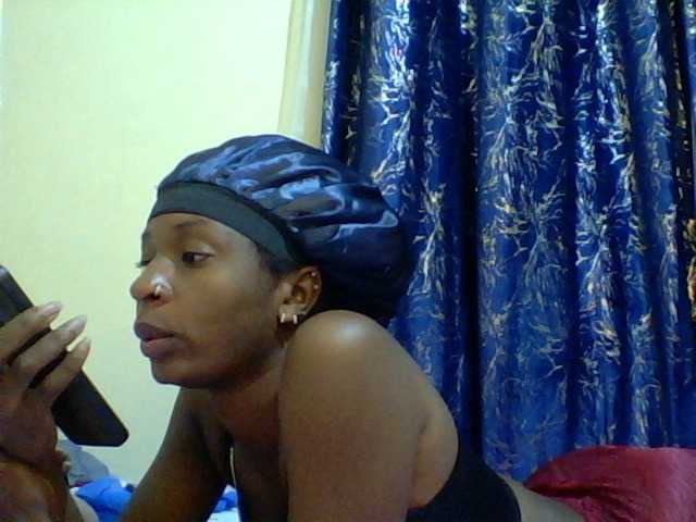 Blackfoxb live cam on BongaCams