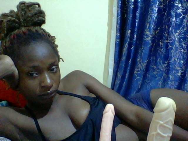 Blackfoxb live cam on BongaCams