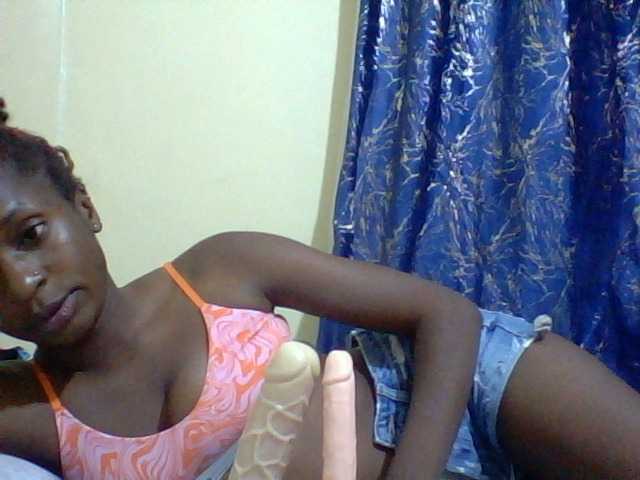 Blackfoxb live cam on BongaCams