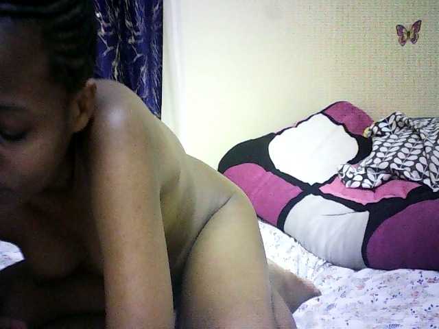 Blackfoxb live cam on BongaCams