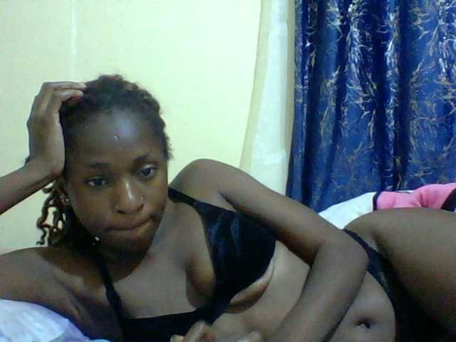 Blackfoxb live cam on BongaCams