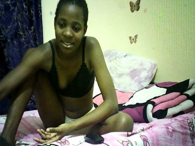 Blackfoxb live cam on BongaCams
