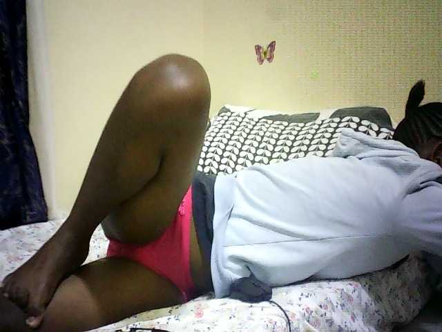 Blackfoxb live cam on BongaCams