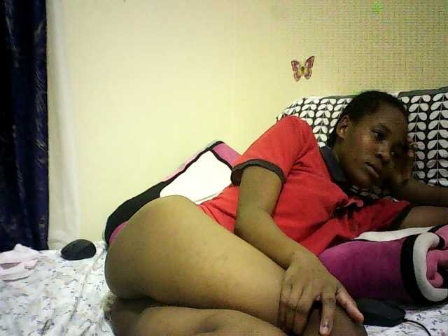 Blackfoxb live cam on BongaCams