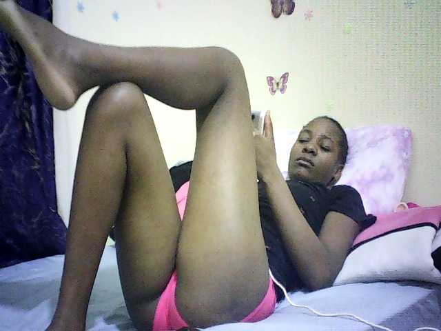 Blackfoxb live cam on BongaCams